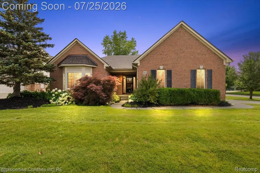 903 Westlake Avenue Oxford Charter Township MI 48371