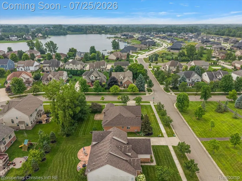 903 Westlake Avenue Oxford Charter Township MI 48371