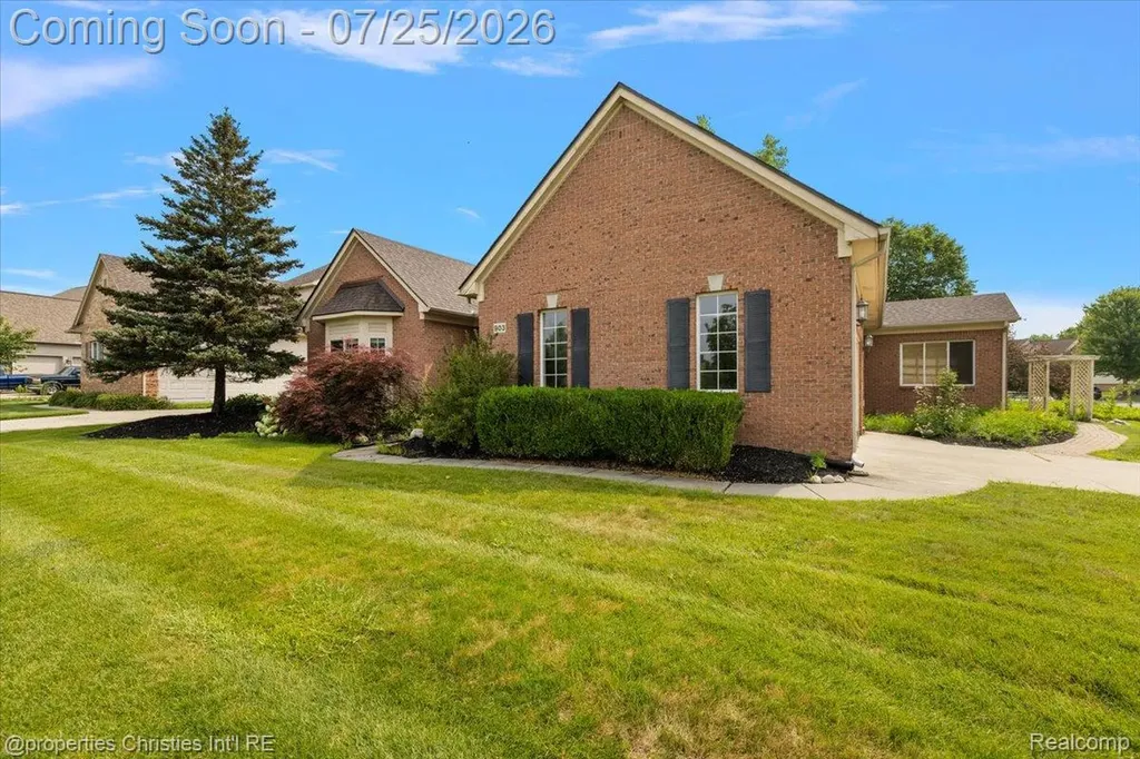 903 Westlake Avenue Oxford Charter Township MI 48371