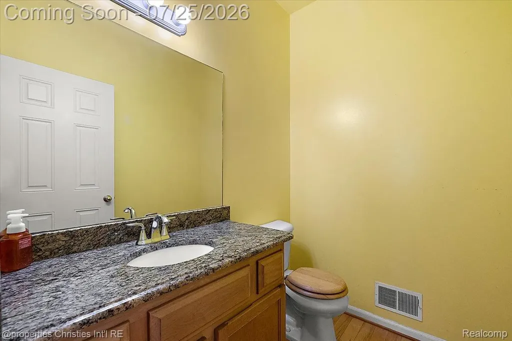 903 Westlake Avenue Oxford Charter Township MI 48371