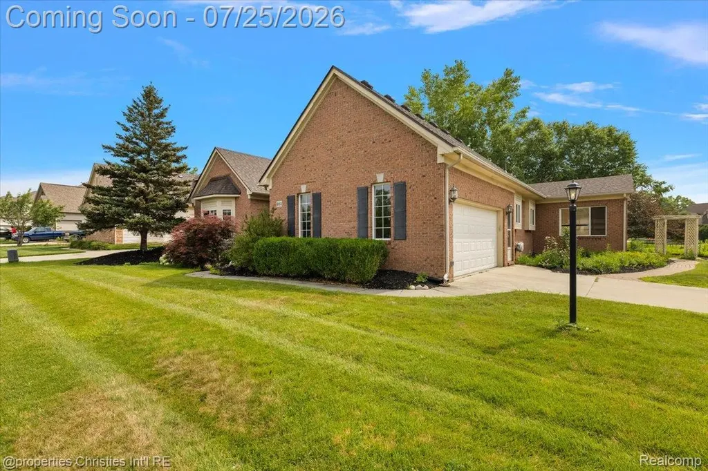 903 Westlake Avenue Oxford Charter Township MI 48371