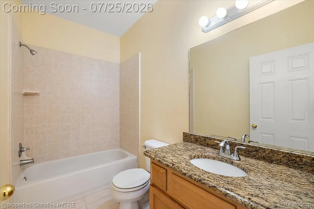 903 Westlake Avenue Oxford Charter Township MI 48371