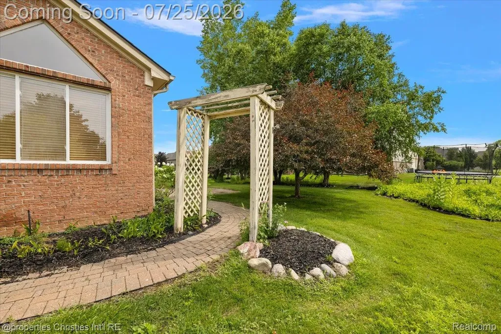 903 Westlake Avenue Oxford Charter Township MI 48371