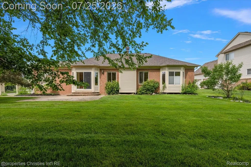 903 Westlake Avenue Oxford Charter Township MI 48371