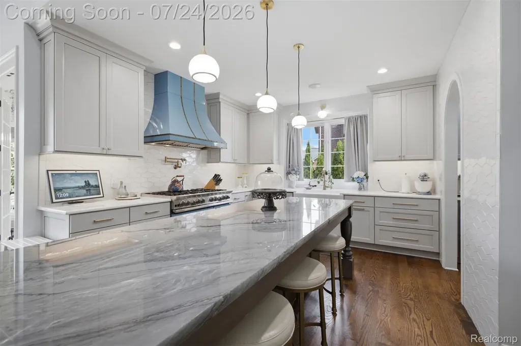 18199 Parkshore Drive Northville Township MI 48168