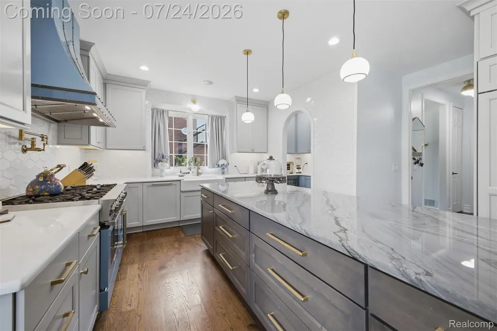 18199 Parkshore Drive Northville Township MI 48168