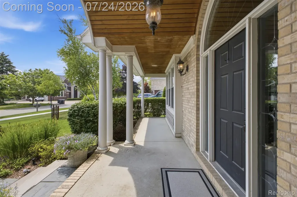 18199 Parkshore Drive Northville Township MI 48168