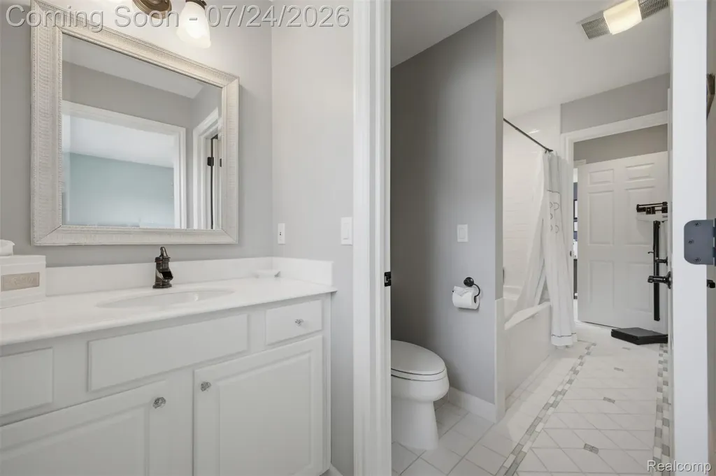 18199 Parkshore Drive Northville Township MI 48168