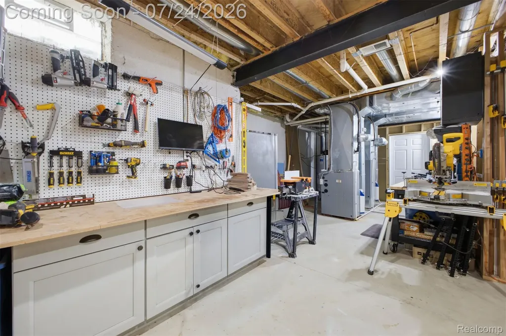 18199 Parkshore Drive Northville Township MI 48168