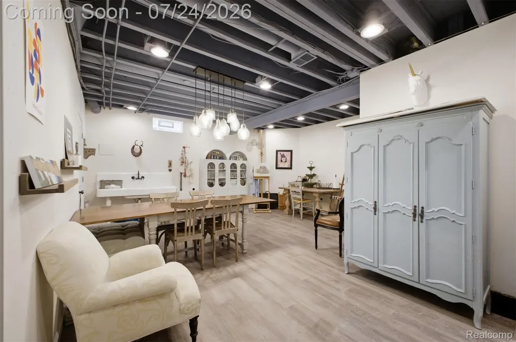 18199 Parkshore Drive Northville Township MI 48168
