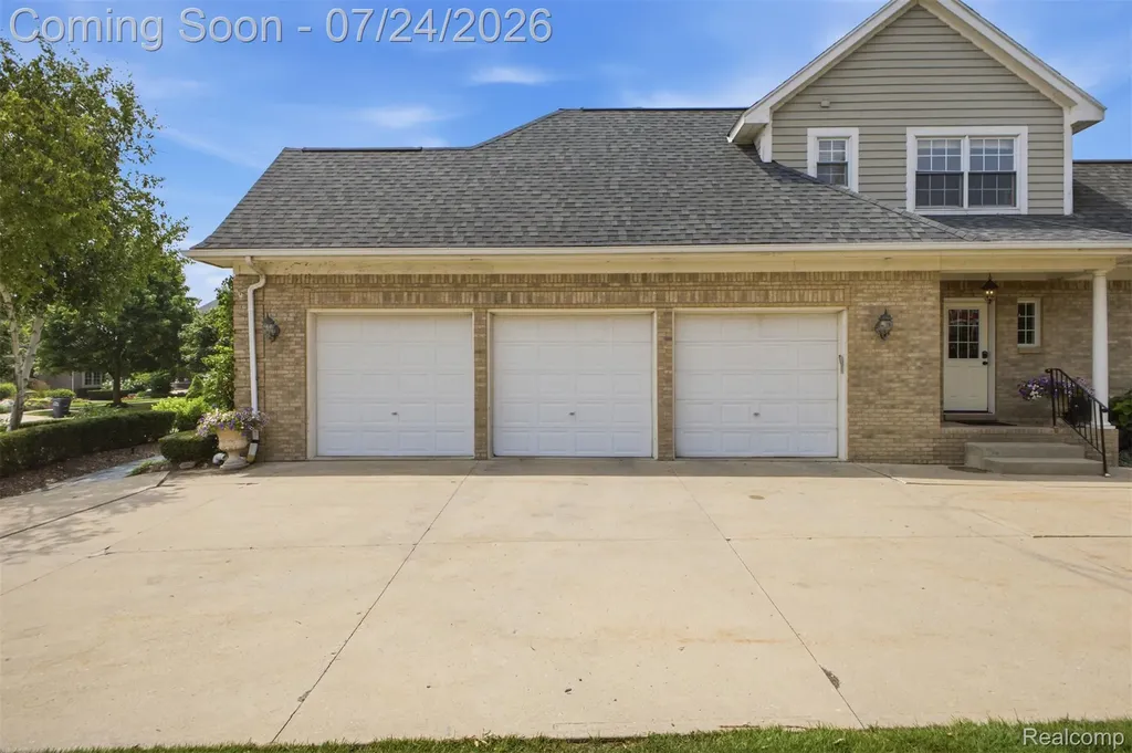 18199 Parkshore Drive Northville Township MI 48168