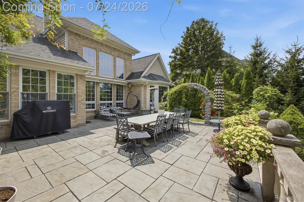 18199 Parkshore Drive Northville Township MI 48168