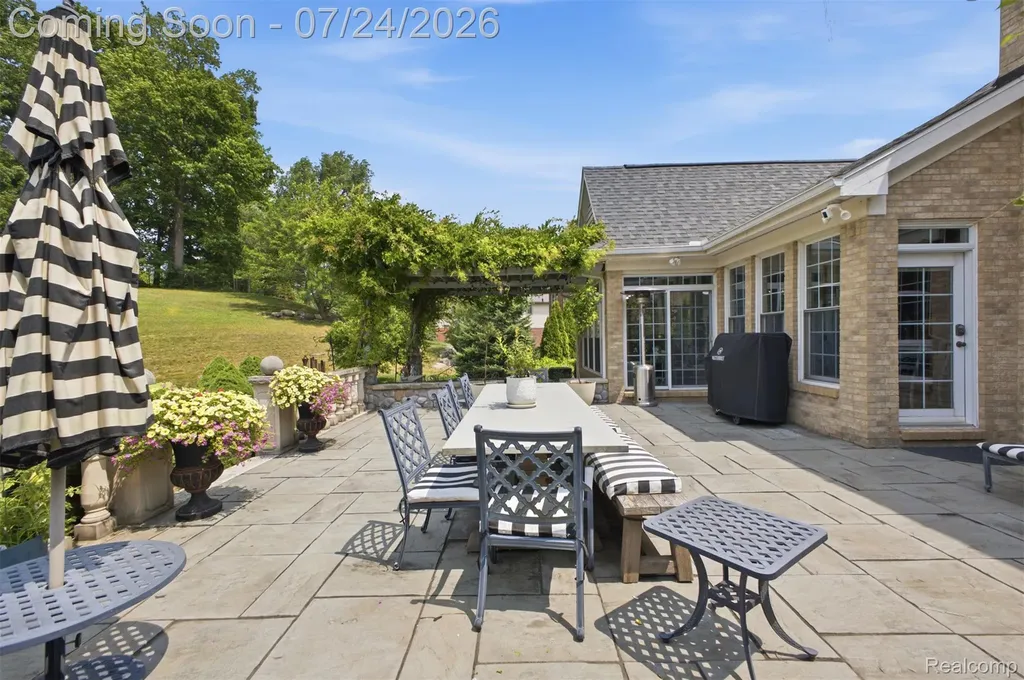 18199 Parkshore Drive Northville Township MI 48168
