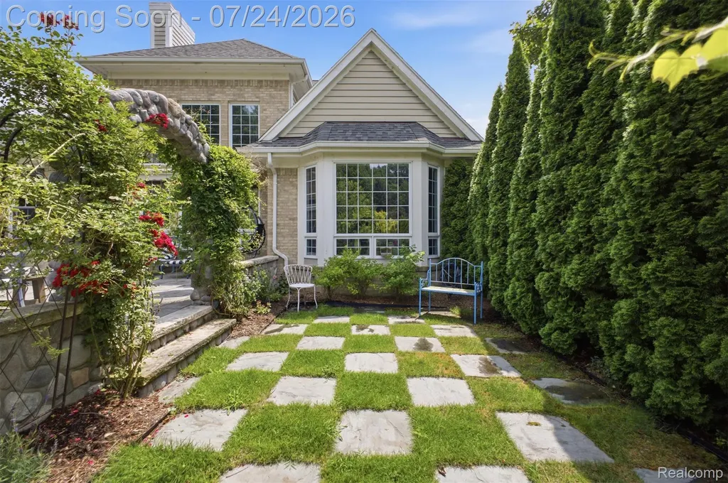 18199 Parkshore Drive Northville Township MI 48168
