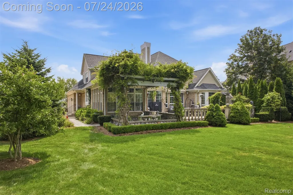 18199 Parkshore Drive Northville Township MI 48168