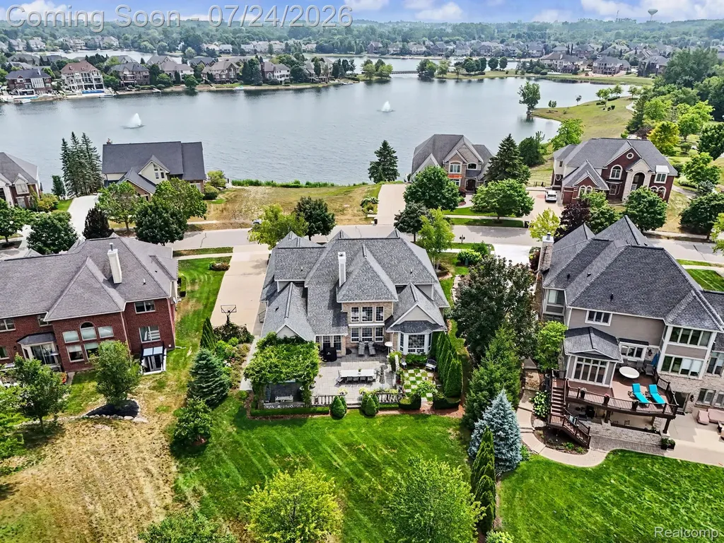 18199 Parkshore Drive Northville Township MI 48168