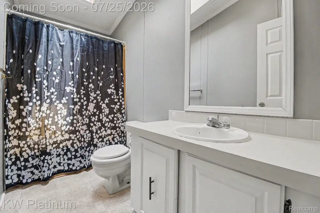 49454 Wisteria Court Shelby Charter Township MI 48315