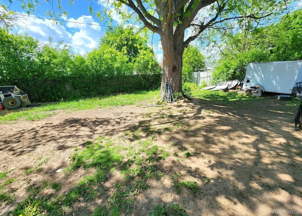 6813 Sally Court Flint City MI 48505