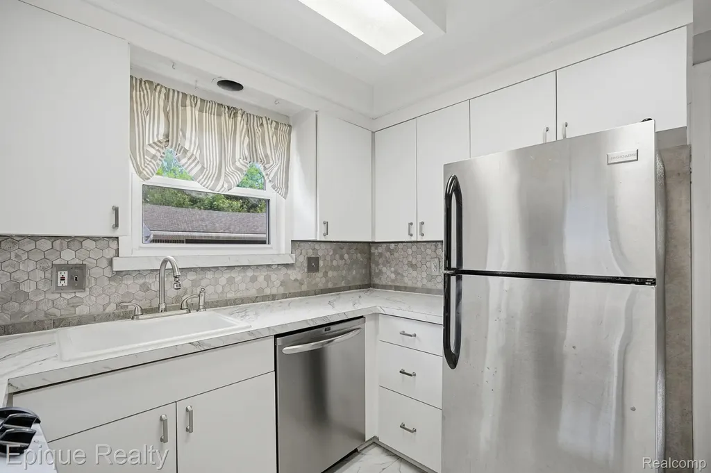 18317 Spring Court S Fraser City MI 48026