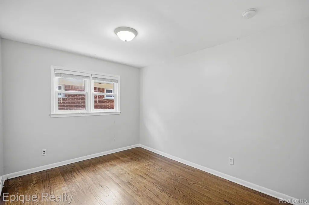 18317 Spring Court S Fraser City MI 48026
