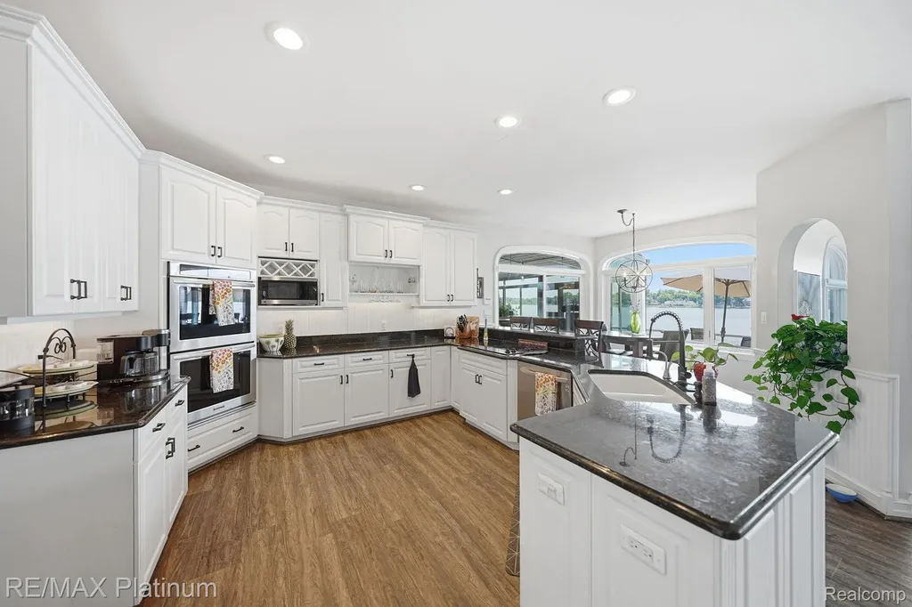997 Thompson Shore Drive Oceola Township MI 48843