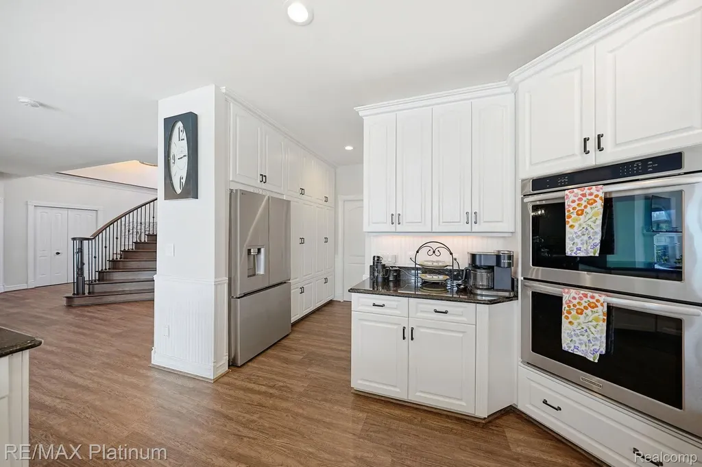 997 Thompson Shore Drive Oceola Township MI 48843