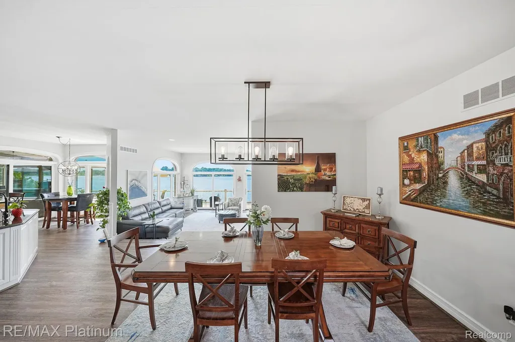 997 Thompson Shore Drive Oceola Township MI 48843