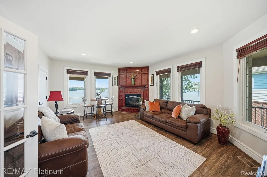 997 Thompson Shore Drive Oceola Township MI 48843