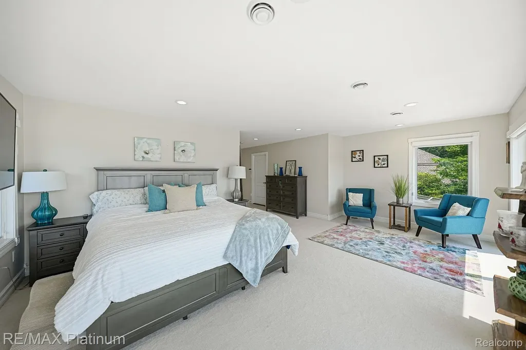 997 Thompson Shore Drive Oceola Township MI 48843