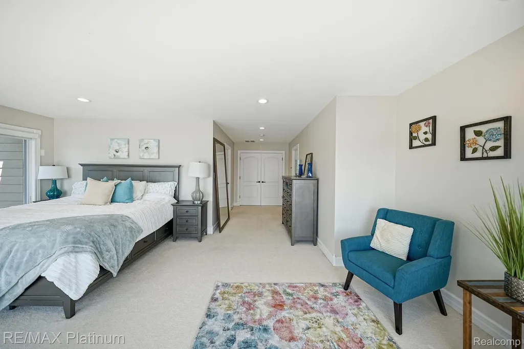 997 Thompson Shore Drive Oceola Township MI 48843