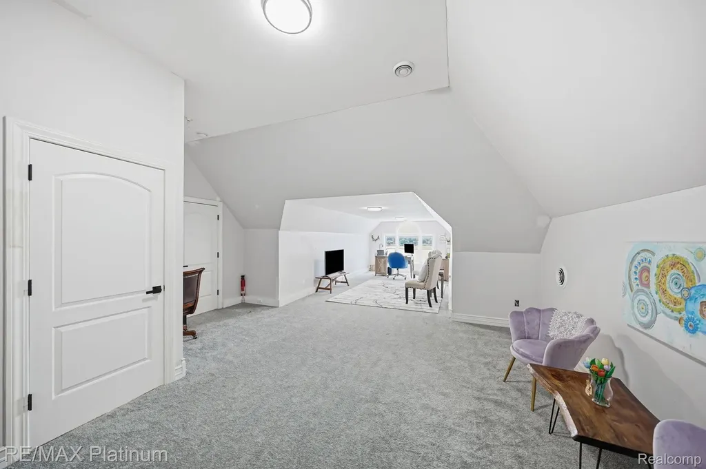 997 Thompson Shore Drive Oceola Township MI 48843