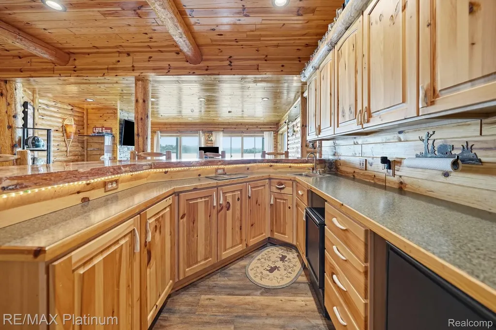 997 Thompson Shore Drive Oceola Township MI 48843