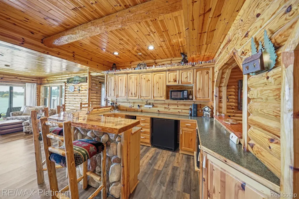 997 Thompson Shore Drive Oceola Township MI 48843