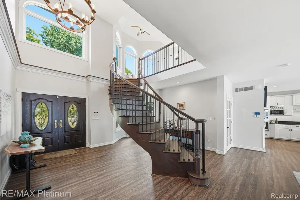 997 Thompson Shore Drive Oceola Township MI 48843