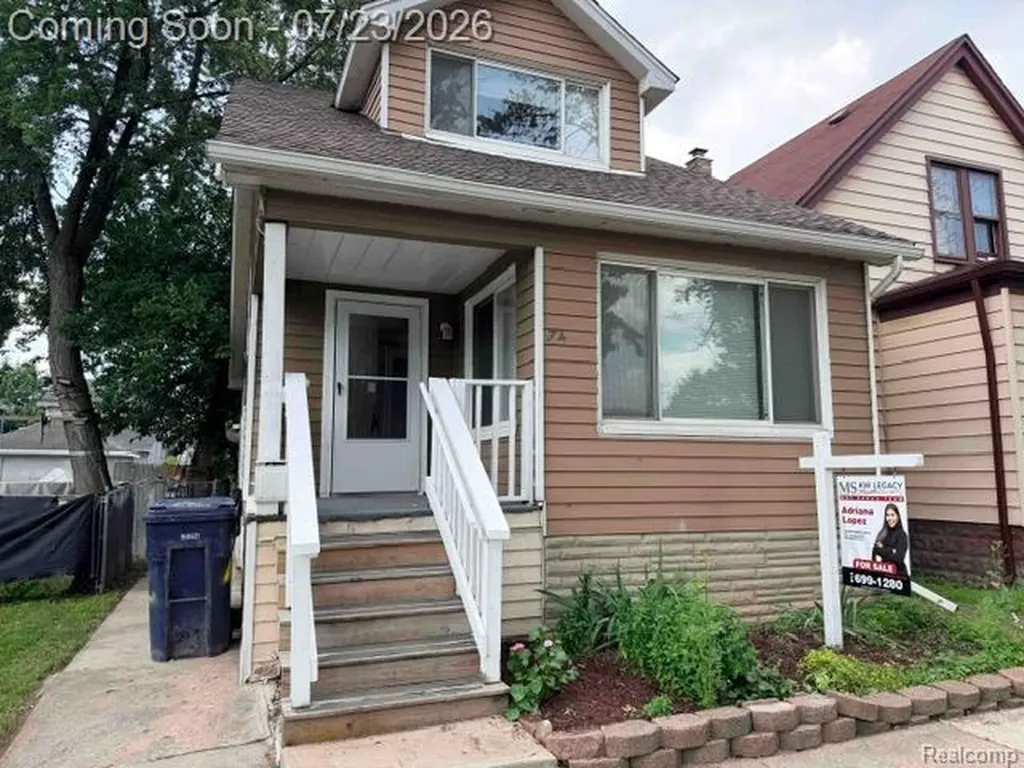 74 Pine Street River Rouge City MI 48218