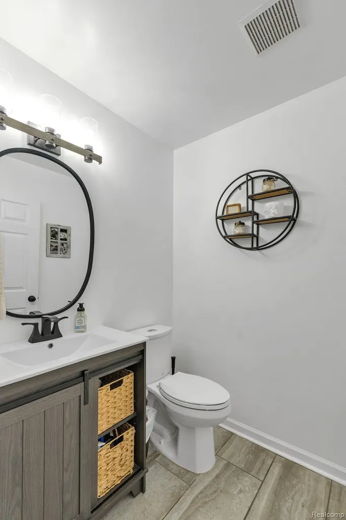 4740 Fox Chase White Lake Charter Township MI 48383