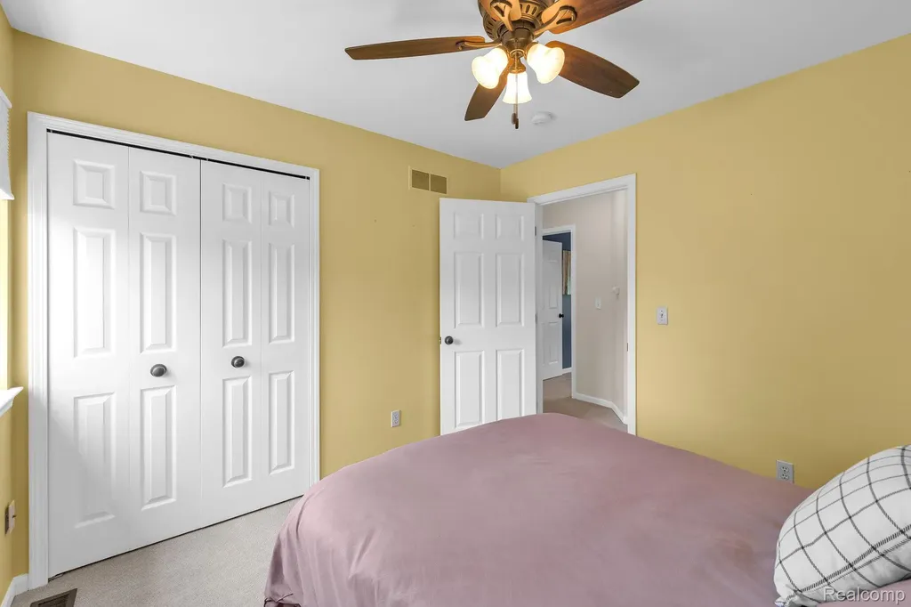 4740 Fox Chase White Lake Charter Township MI 48383