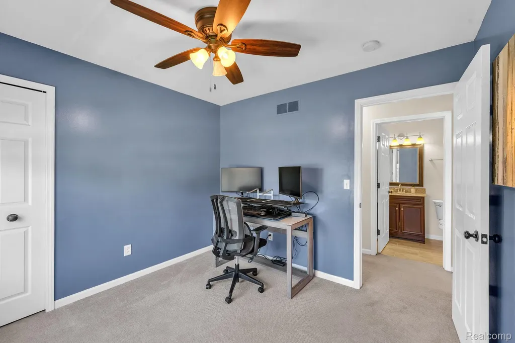 4740 Fox Chase White Lake Charter Township MI 48383