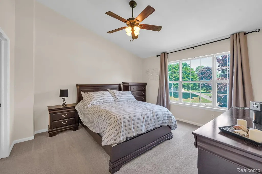 4740 Fox Chase White Lake Charter Township MI 48383