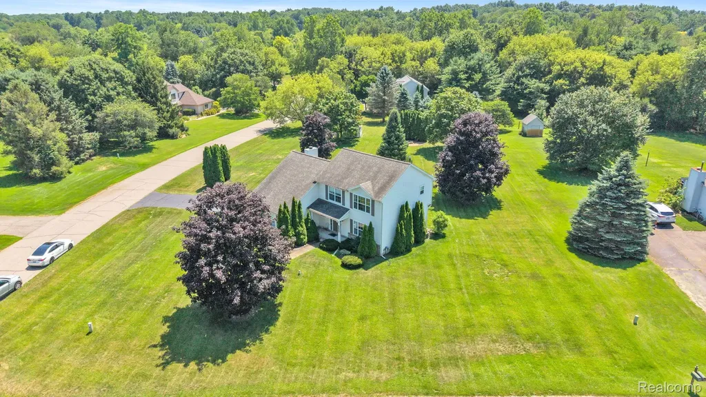 4740 Fox Chase White Lake Charter Township MI 48383