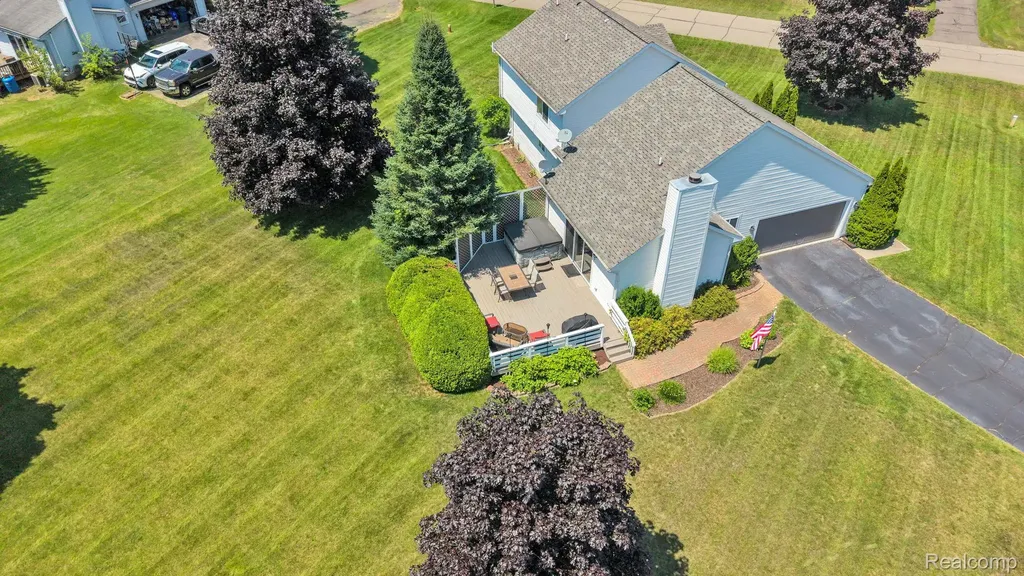 4740 Fox Chase White Lake Charter Township MI 48383