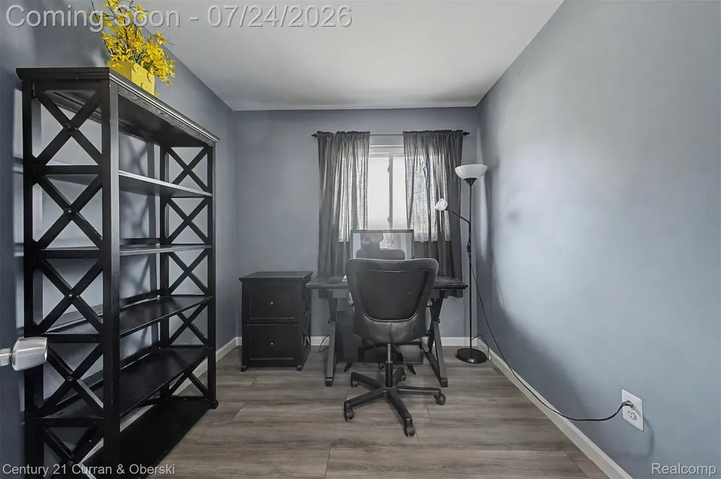30633 Gladys Avenue Westland City MI 48185