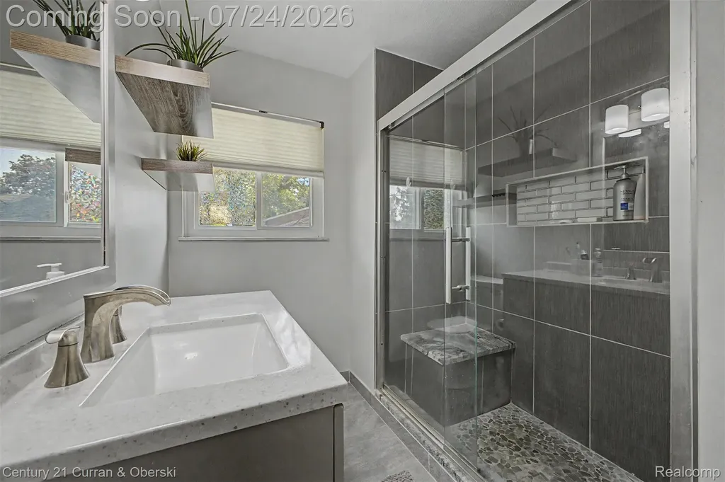 30633 Gladys Avenue Westland City MI 48185