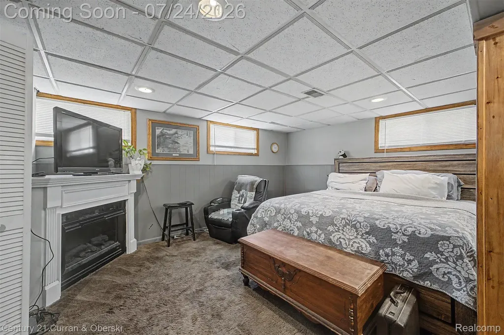 30633 Gladys Avenue Westland City MI 48185