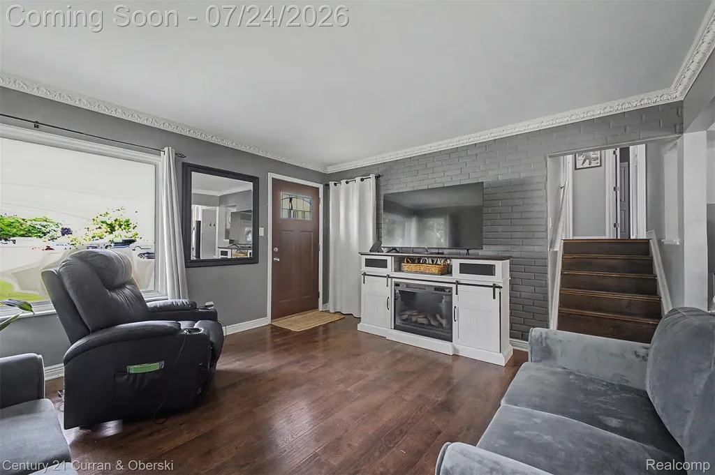 30633 Gladys Avenue Westland City MI 48185