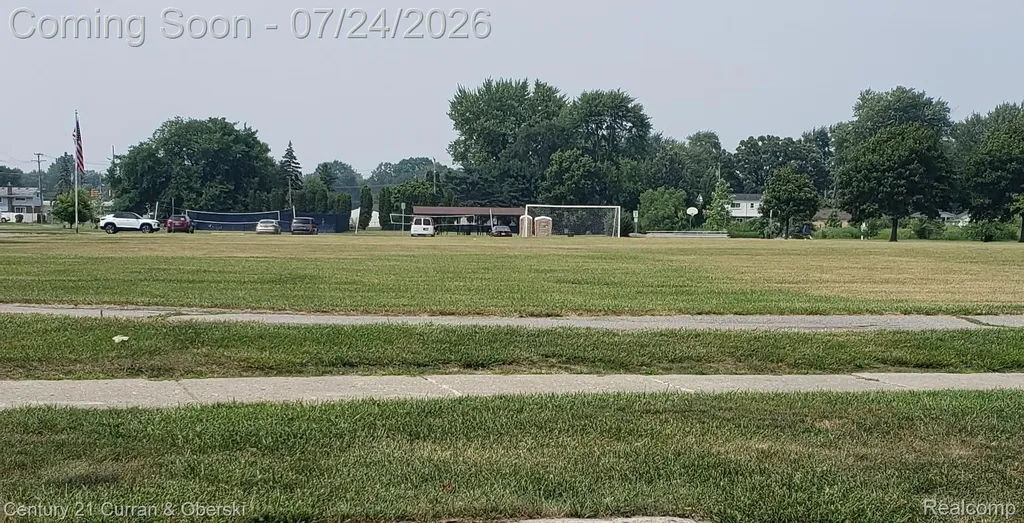 30633 Gladys Avenue Westland City MI 48185