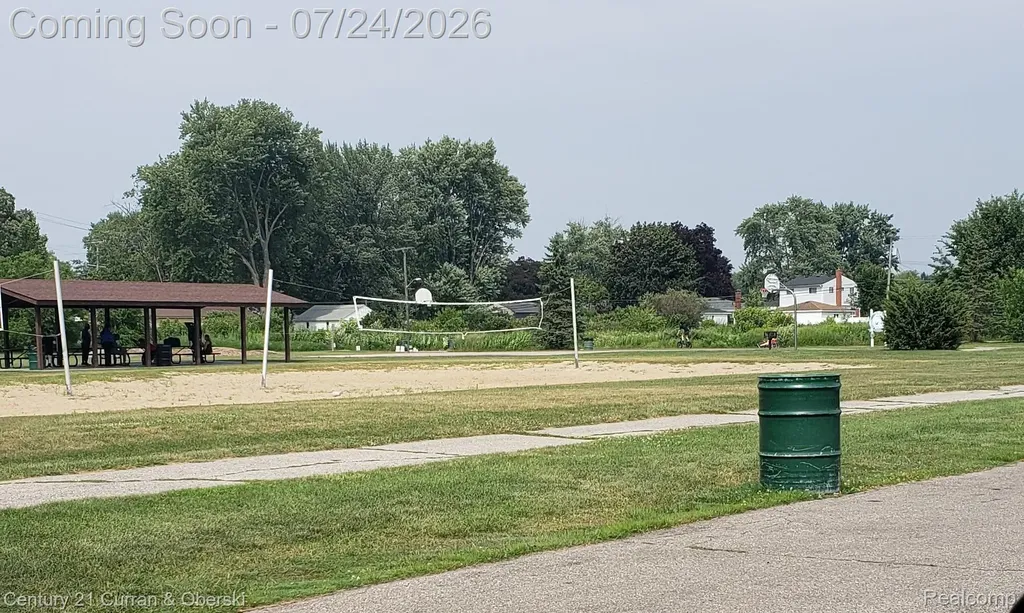 30633 Gladys Avenue Westland City MI 48185