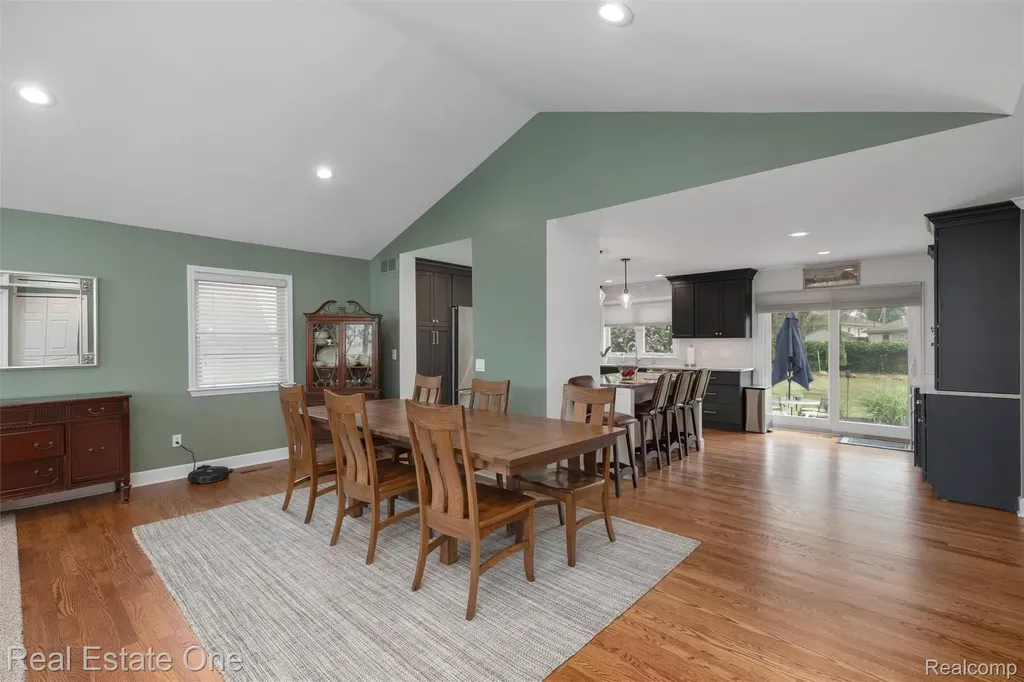 1045 Clara Street Commerce Charter Township MI 48390