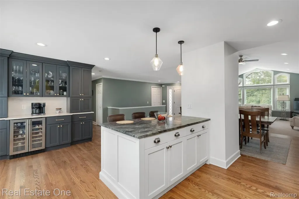1045 Clara Street Commerce Charter Township MI 48390