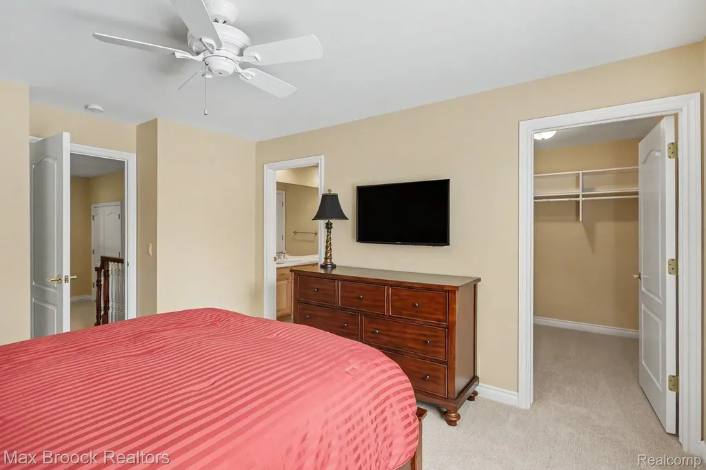 4061 Chatfield Lane Troy City MI 48098